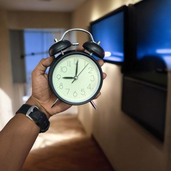 WhatsApp Image 2025-10-19 at 14.24.48_e5922d85 Bell Alarm Matt Black Clock (TC-209)